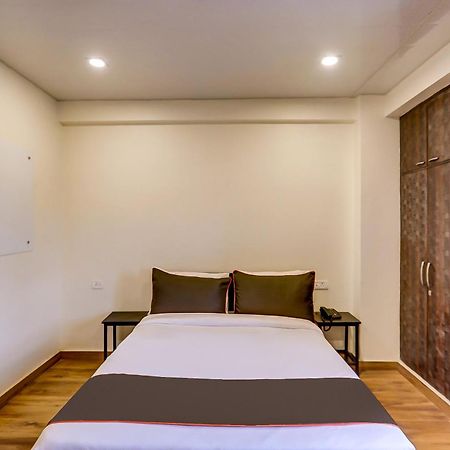 Collection O Sr Inn Awas Vikas Kanpur Luaran gambar